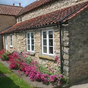https://pretty-yorkshire-stone-cottage-harome.yorkshirehotels.net