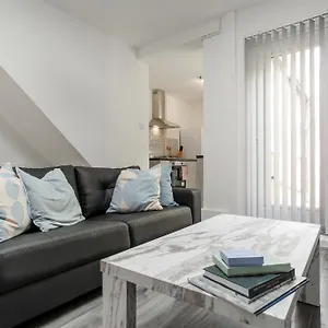  Holiday home Vichy - Strathcona Suites, In Wavertree